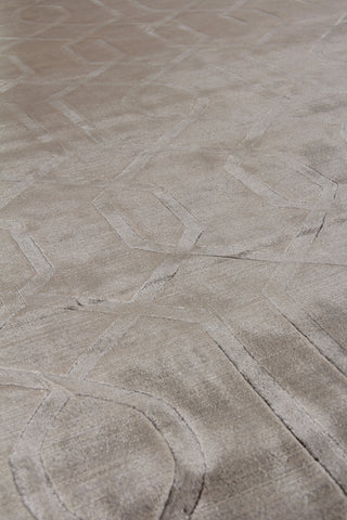 Exquisite Rugs Smooch Geo 5080 Silver Area Rug Lifestyle Image Feature
