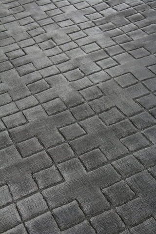 Exquisite Rugs Smooch Geo 5094 Dark Gray Area Rug Lifestyle Image Feature