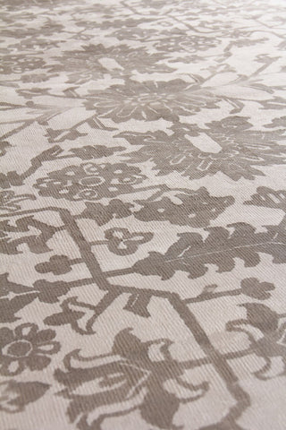 Exquisite Rugs Carrera 5169 Ash Area Rug Detail Image