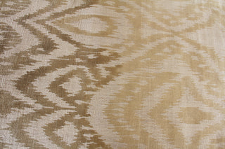 Exquisite Rugs Carrera 5172 Beige Area Rug Closeup Image