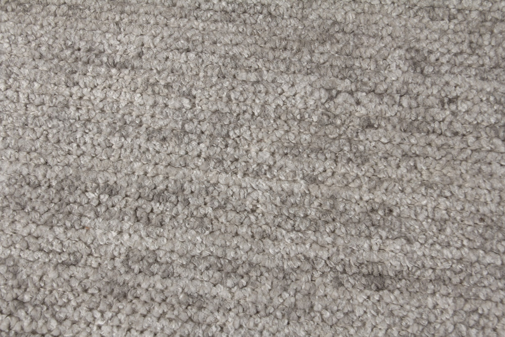 Exquisite Rugs Perry 5193 Smoke Area Rug Lifestyle Image Feature