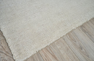 Exquisite Rugs Catalina 5214 Silver Area Rug Corner Image