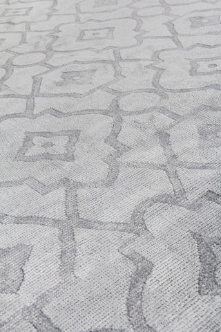 Exquisite Rugs Samara 5216 Aqua Area Rug Lifestyle Image Feature