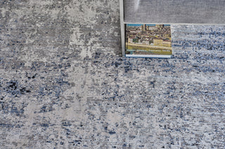 Exquisite Rugs Intrigue 5260 Gray/Navy/Blue Area Rug by The Met Detail Image