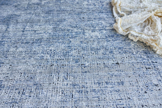 Exquisite Rugs Intrigue 5262 Gray/Blue Area Rug by The Met Lifestyle Image Feature