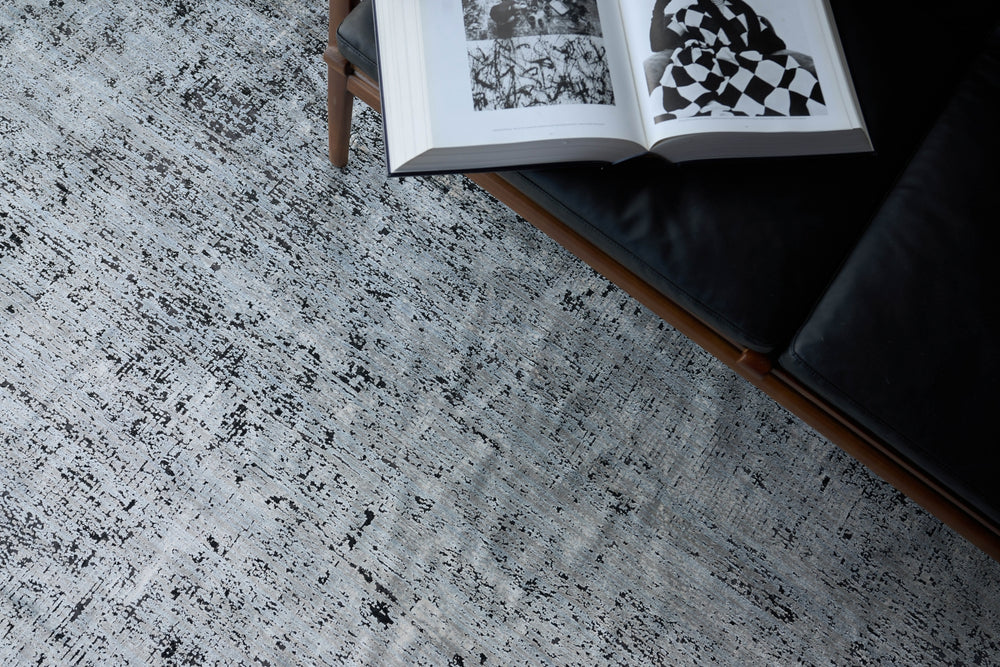 Exquisite Rugs Intrigue 5263 Gray Area Rug by The Met Lifestyle Image Feature