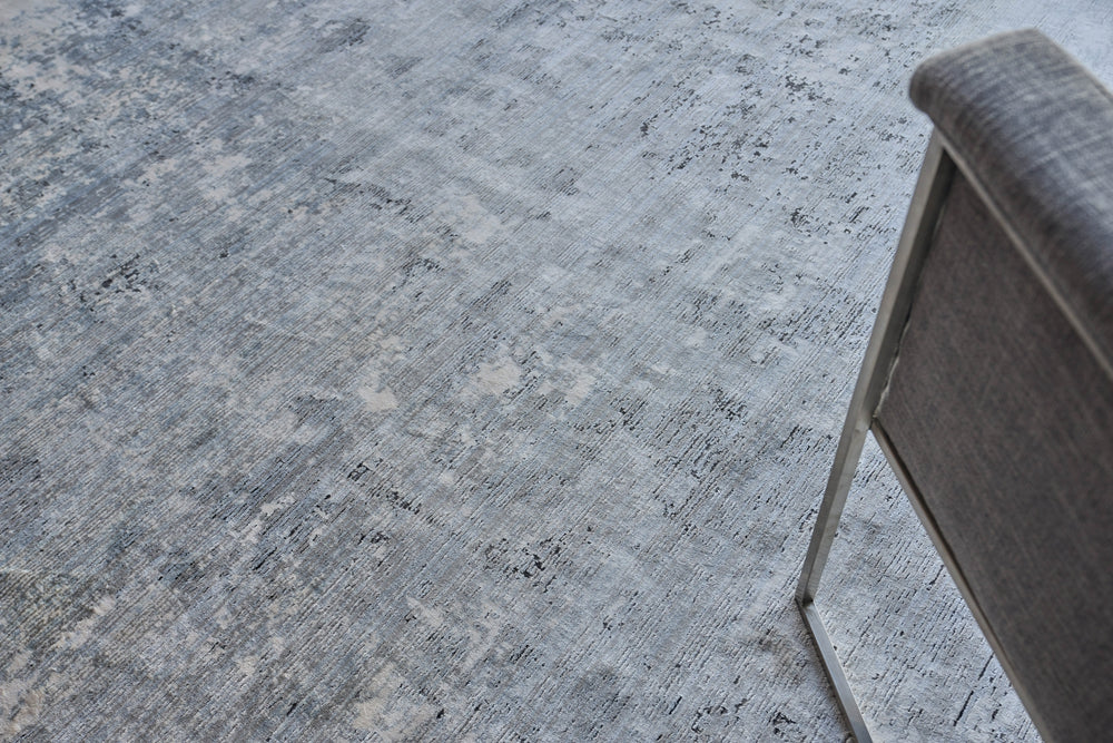 Exquisite Rugs Intrigue 5264 Gray/Ivory/Blue Area Rug by The Met Lifestyle Image Feature