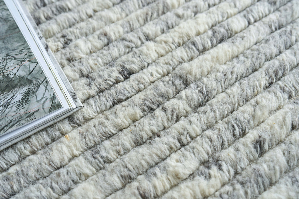 Exquisite Rugs Kaza 5302 Ivory/Silver Area Rug Lifestyle Image Feature