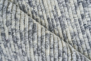 Exquisite Rugs Kaza 5305 Ivory/Light Gray Area Rug Pile Image