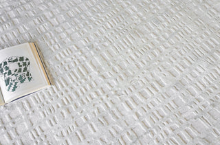 Exquisite Rugs Crescendo 5323 Ivory Area Rug Detail Image