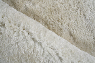 Exquisite Rugs Sumo Shag 5341 White Area Rug Pile Image