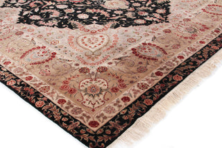 Exquisite Rugs Super Fine Tabriz 5412 Black/Ivory Area Rug Corner Image