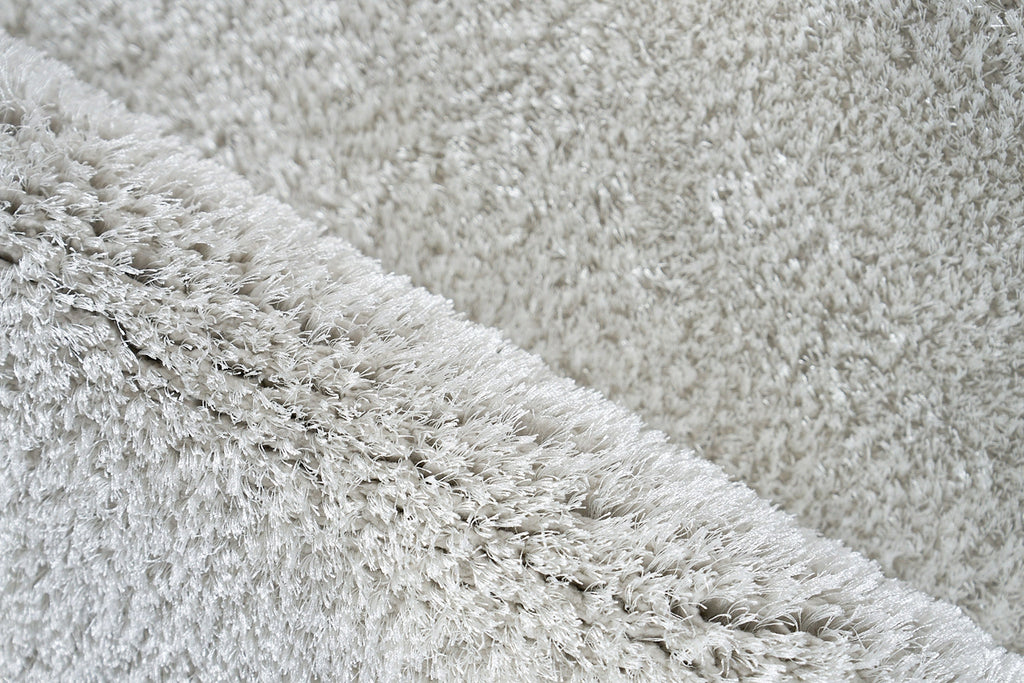 Exquisite Rugs Luxe Shag 5495 Taupe Area Rug Lifestyle Image Feature