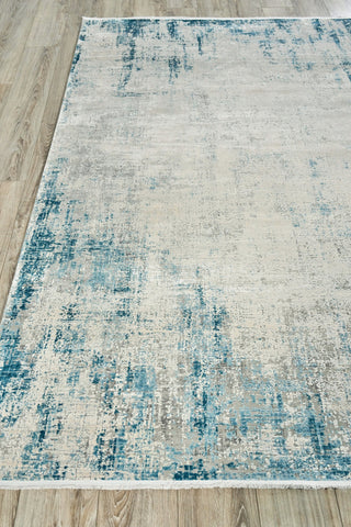 Exquisite Rugs Mercuri 5664 Silver/Blue Area Rug by The Met Closeup Image