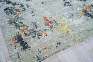 Exquisite Rugs Cosmo 5718 Silver/Multi Area Rug Corner Image