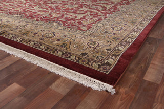 Exquisite Rugs Moghul 5849 Red/Gold Area Rug Corner Image
