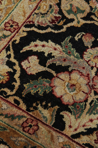 Exquisite Rugs Polonaise 5857 Black/Peach Area Rug Closeup Image