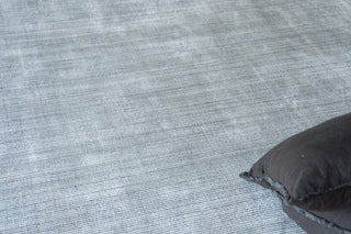 Exquisite Rugs Serena 5874 Dark Gray Area Rug by The Met Detail Image