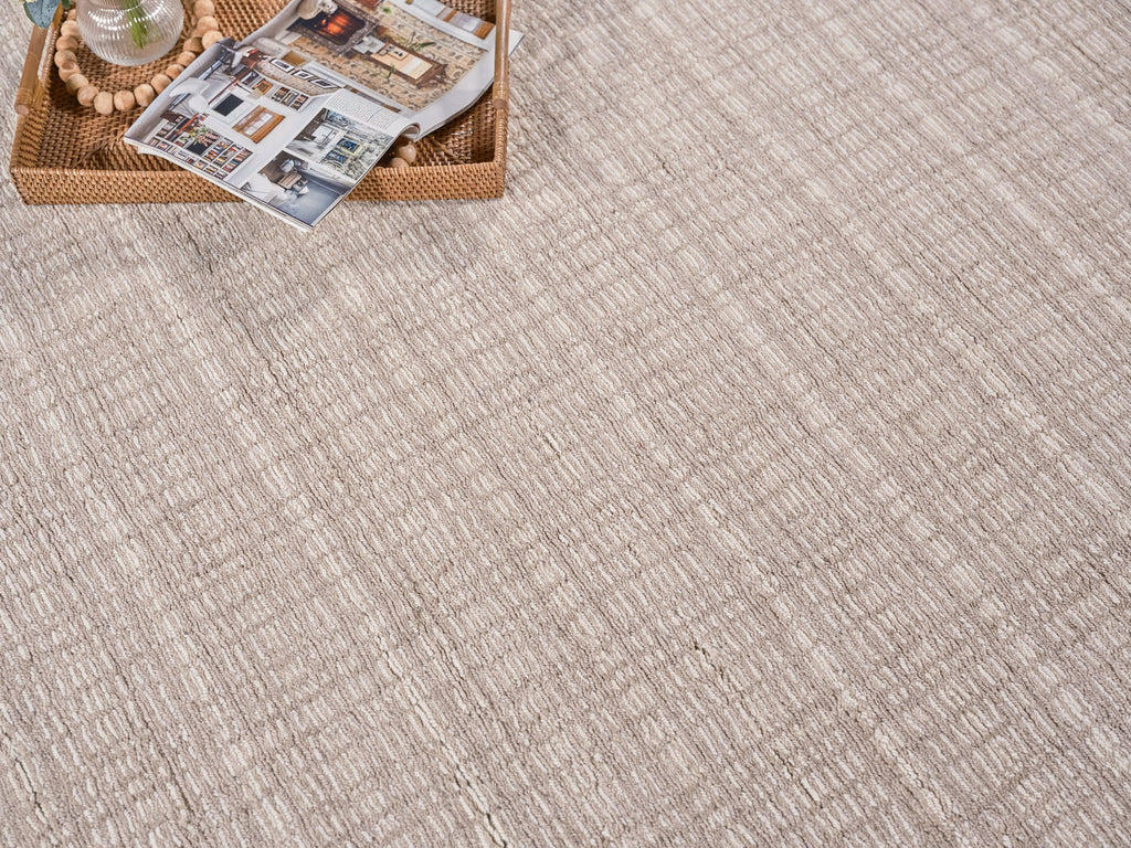 Exquisite Rugs Alpine 5970 Light Beige/Ivory Area Rug Lifestyle Image Feature
