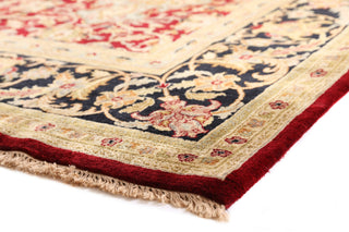 Exquisite Rugs Polonaise 6042 Burgundy Area Rug Corner Image