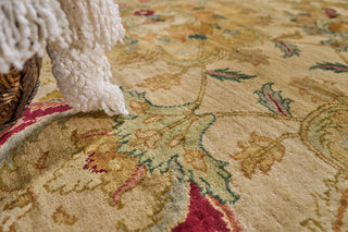 Exquisite Rugs Polonaise 6063 Ivory/Gold Area Rug Lifestyle Image Feature