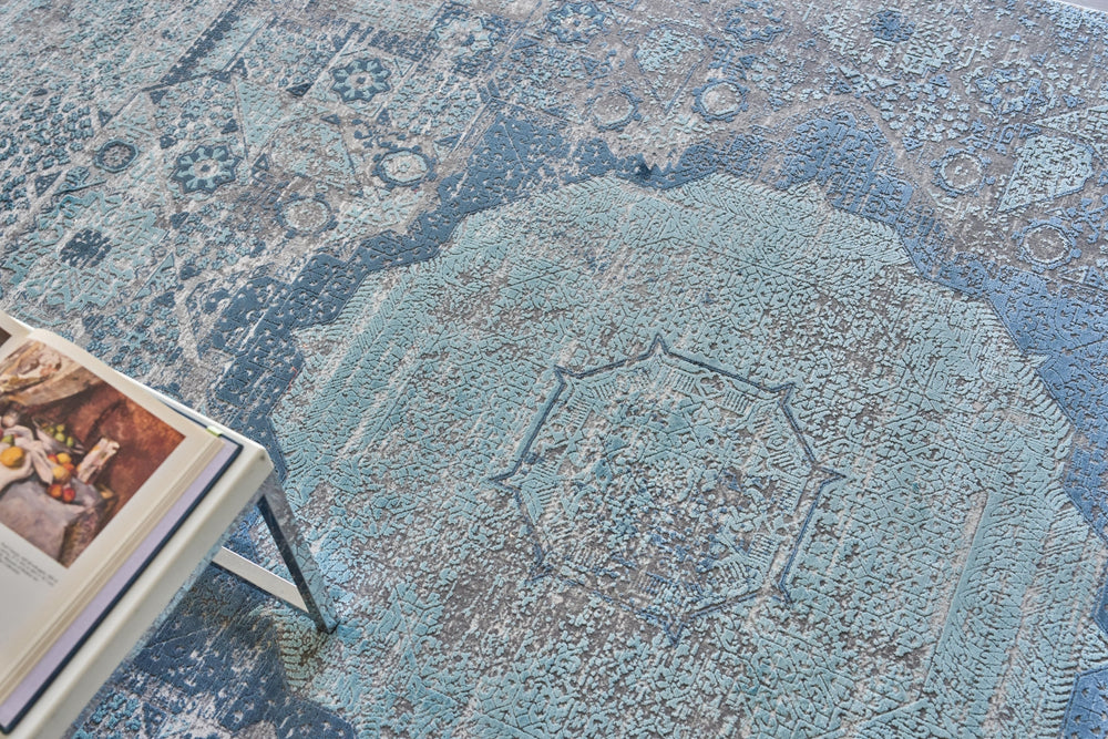Exquisite Rugs Palace 6169 Ivory/Blue Area Rug by The Met Lifestyle Image Feature