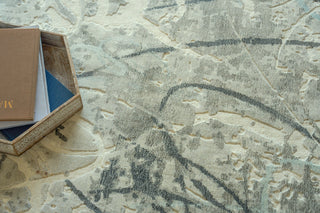 Exquisite Rugs Gianni 6251 Gray/Silver/Rust Area Rug by The Met Lifestyle Image Feature