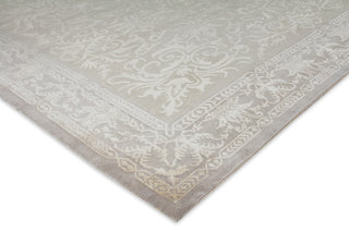 Exquisite Rugs Velvet 6371B Ivory/Silver Area Rug Corner Image
