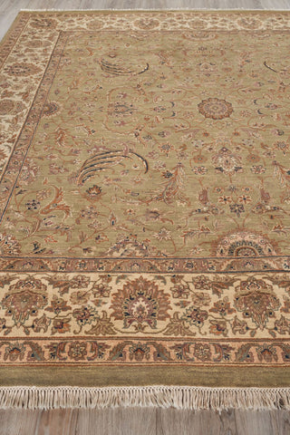 Exquisite Rugs Moghul 6420 Light Green/Gold Area Rug Closeup Image