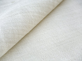 Exquisite Rugs Martelli Modern 6431 White Area Rug Lifestyle Image Feature