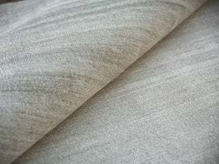 Exquisite Rugs Martelli Modern 6432 Light Silver Area Rug Lifestyle Image Feature