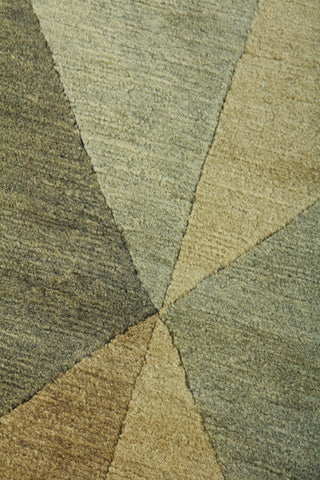Exquisite Rugs Roman 6452 Beige/Brown/Multi Area Rug Closeup Image