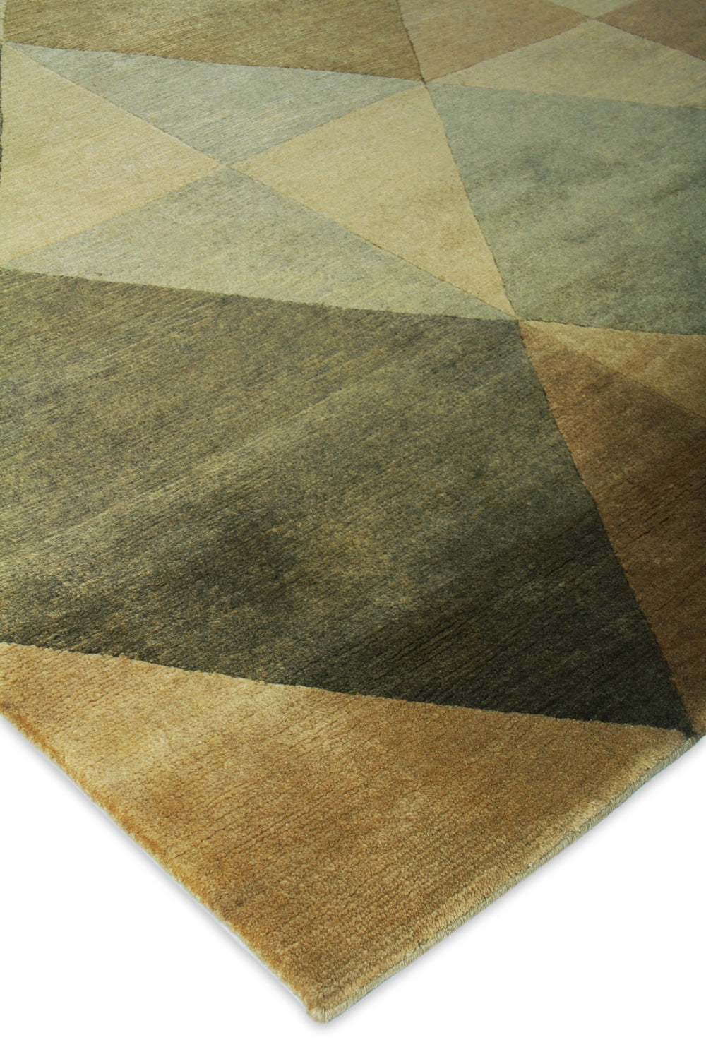 Exquisite Rugs Roman 6452 Beige/Brown/Multi Area Rug Lifestyle Image Feature