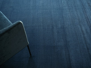 Exquisite Rugs Velutto Modern 6539 Navy Area Rug Detail Image