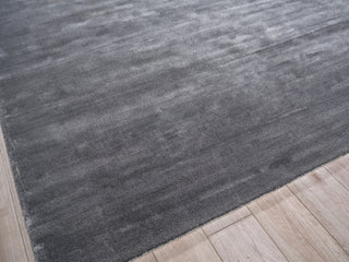 Exquisite Rugs Velutto Modern 6540 Gray Area Rug Corner Image