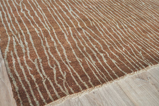 Exquisite Rugs Soho 6597 Brown Area Rug Corner Image