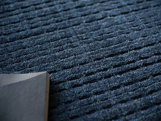 Exquisite Rugs Cabrini Modern 6731 Navy Area Rug 