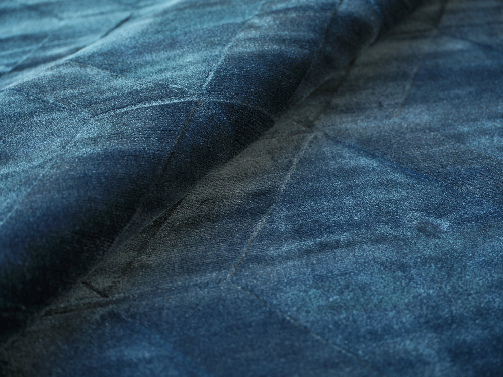 Exquisite Rugs Brunello Modern 6737 Navy Area Rug Lifestyle Image Feature