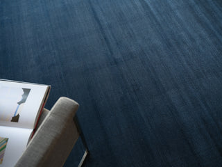 Exquisite Rugs Pavia Modern 6759 Navy Area Rug Detail Image