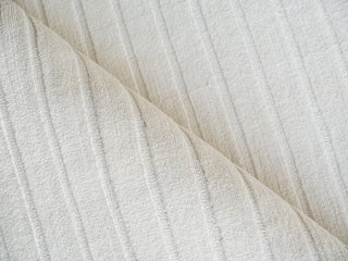 Exquisite Rugs Amani Modern 6763 White Area Rug Pile Image