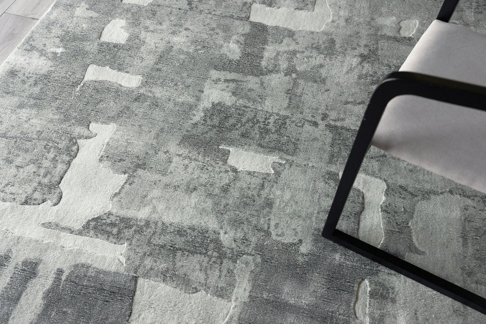 Exquisite Rugs Papyrus 6803 Gray Area Rug Lifestyle Image Feature