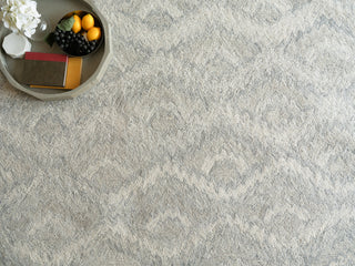 Exquisite Rugs Bargello 6818 Gray Area Rug Lifestyle Image Feature