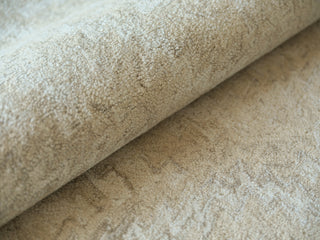 Exquisite Rugs Bargello 6819 Beige Area Rug Lifestyle Image Feature