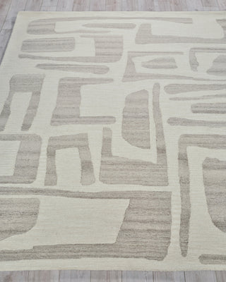 Exquisite Rugs Carmel 6851 Ivory/Beige Area Rug Closeup Image