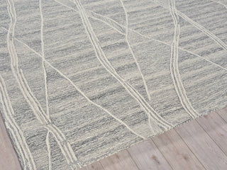 Exquisite Rugs Tangiers 6863 Gray/Ivory Area Rug Corner Image