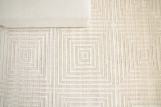 Exquisite Rugs Lotus 6951 Beige/Brown Area Rug by The Met Detail Image