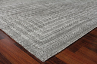 Exquisite Rugs Lotus 6956 Gray/Silver Area Rug by The Met Corner Image