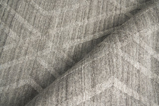 Exquisite Rugs Lotus 6959 Gray/Silver Area Rug by The Met Pile Image
