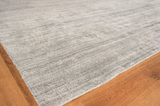 Exquisite Rugs Ambrose 6974 Gray Area Rug by The Met Corner Image