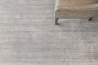 Exquisite Rugs Ambrose 6974 Gray Area Rug by The Met Detail Image